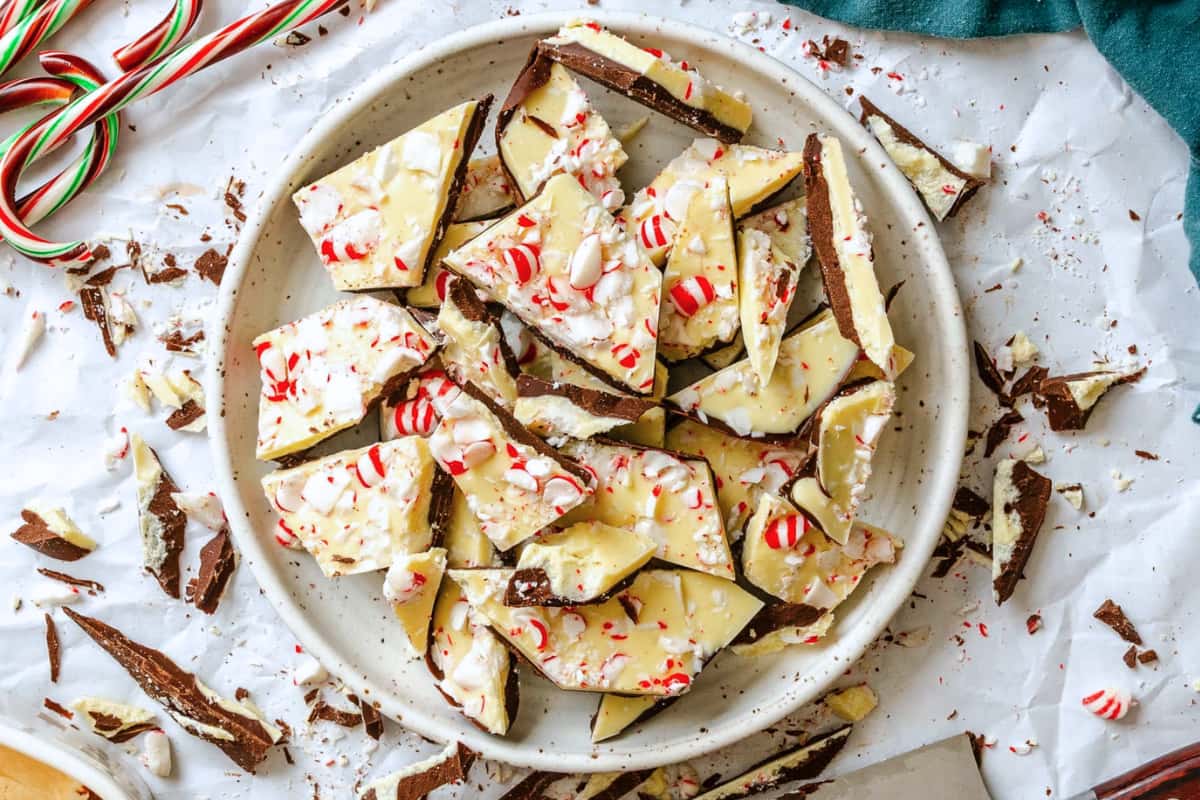 A plate of Peppermint Bark Recipe.