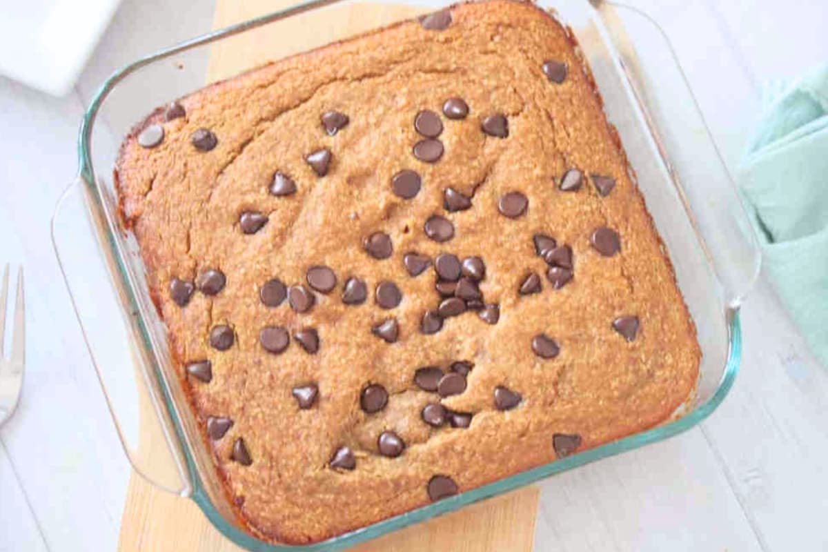 A dish of High Protein Pumpkin Baked Oats.