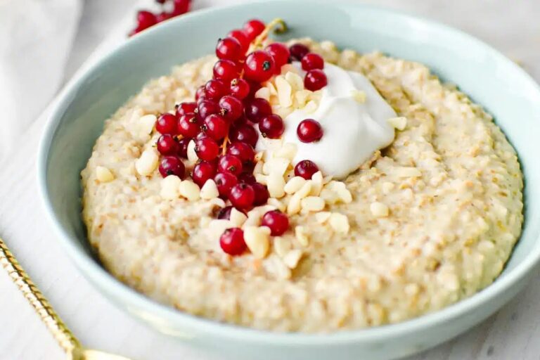 A bowl of Vanilla Protein Steel Cut Oats.