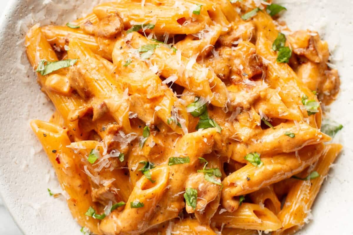 A dish of Spicy Bacon Tomato Pasta.