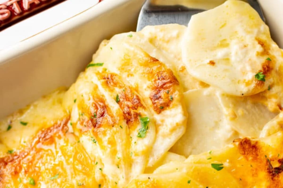 A dish of Cheesy Scalloped Potatoes.