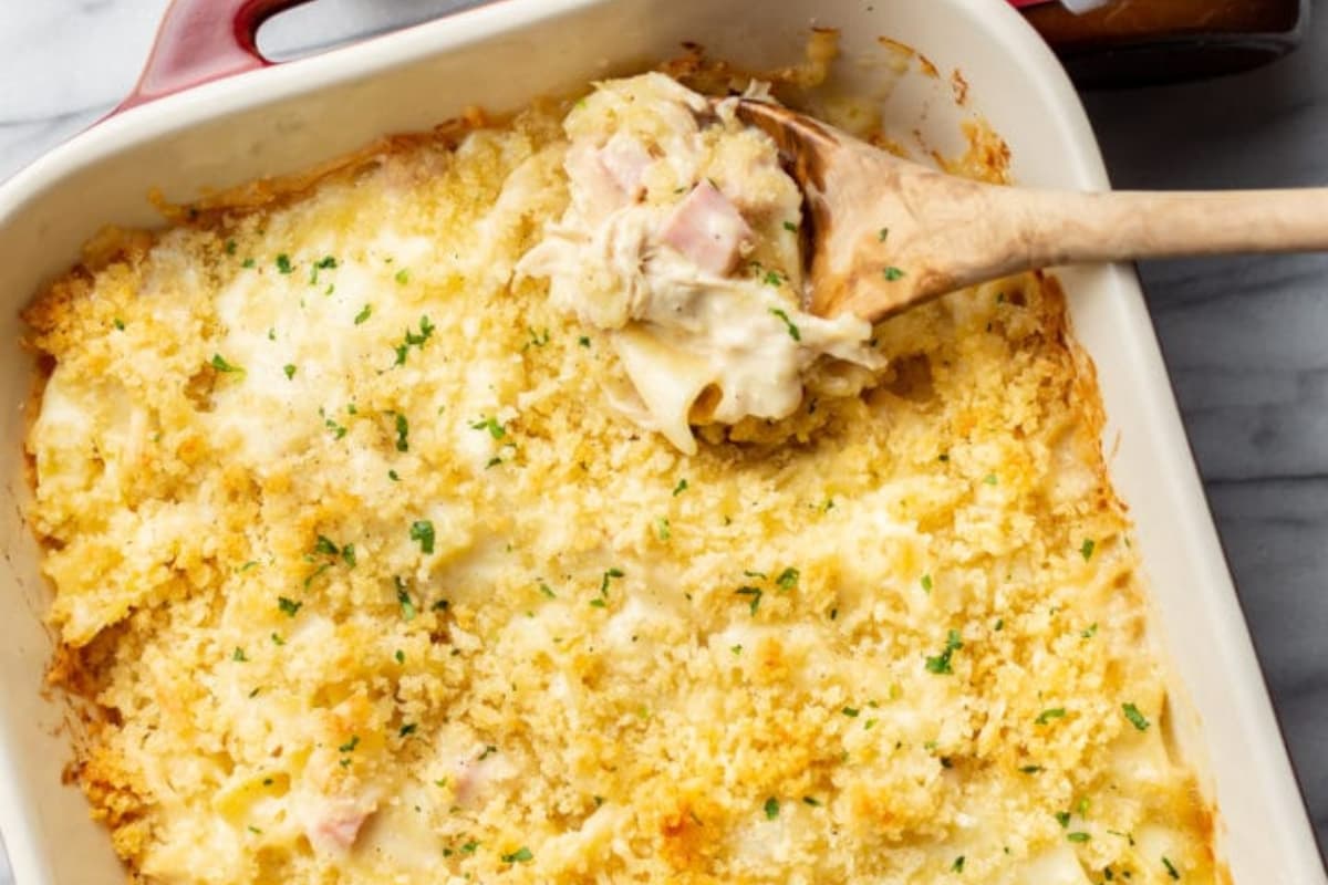 A dish of Chicken Cordon Bleu Casserole.