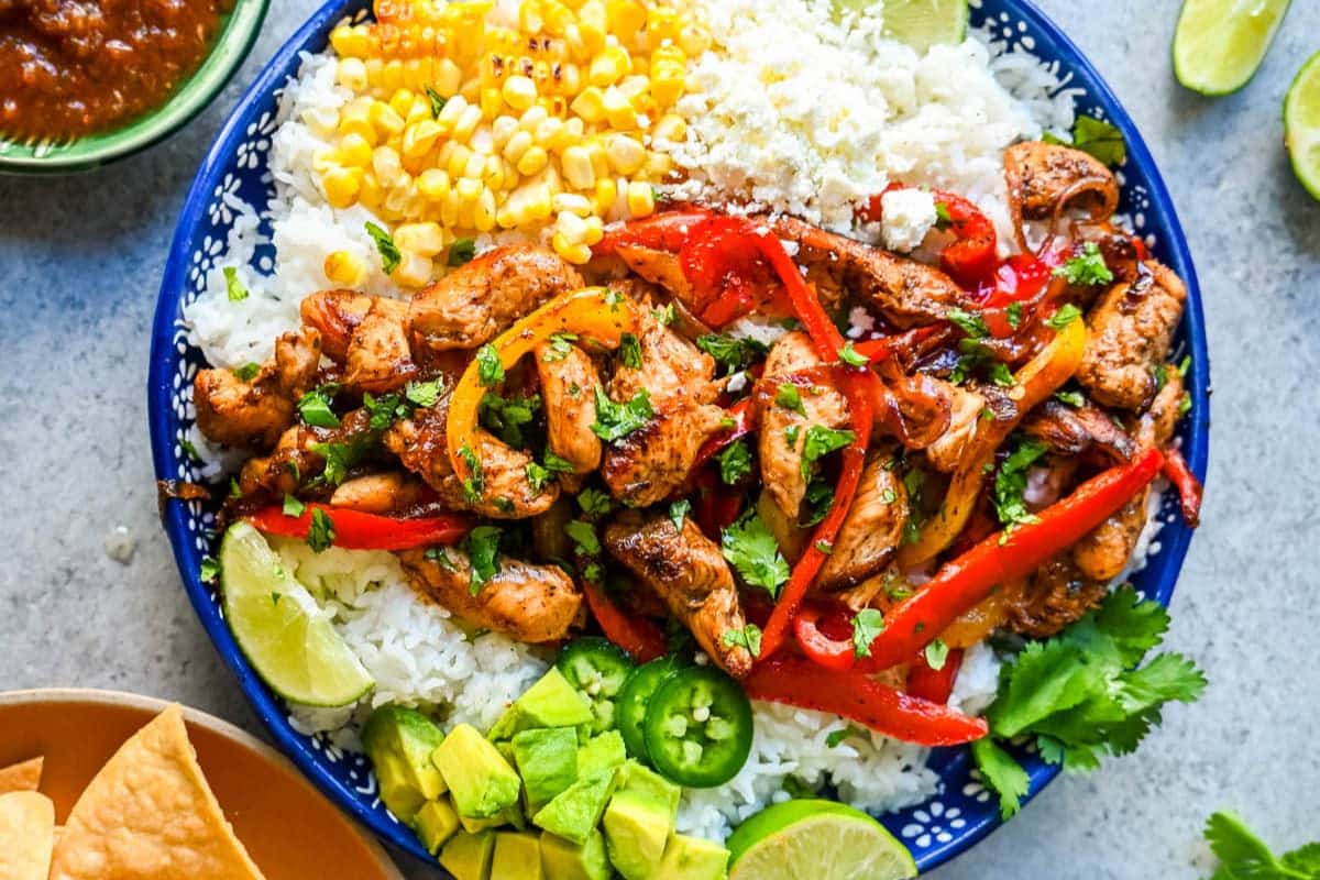 A dish of Chicken Fajita Bowl.