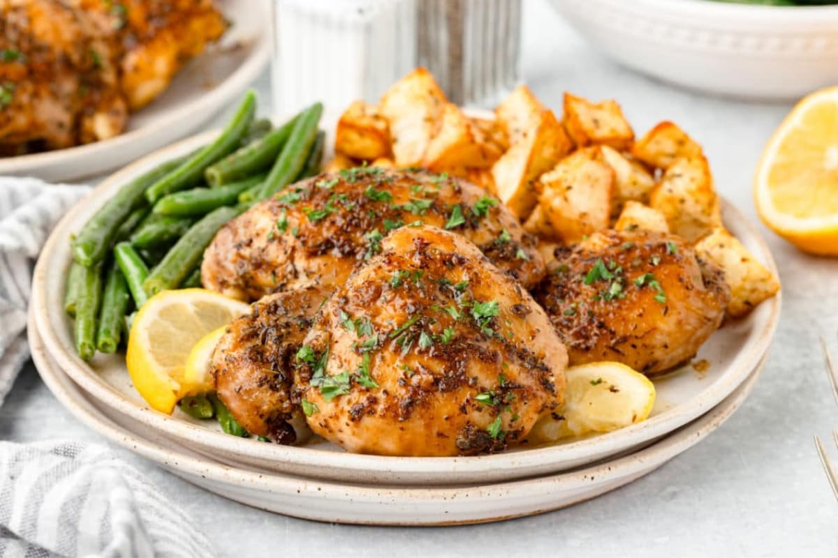 A plate of Lemon Herb Chicken Thighs.