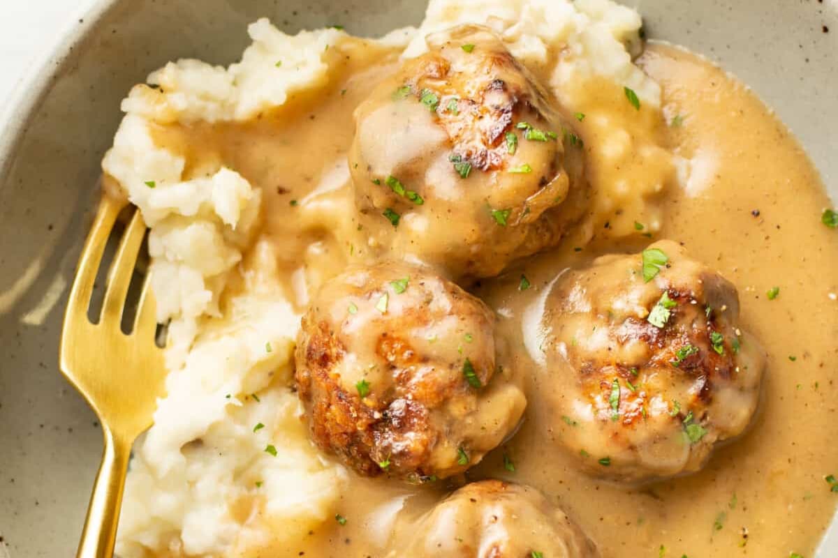 A plate of Meatballs and Gravy.