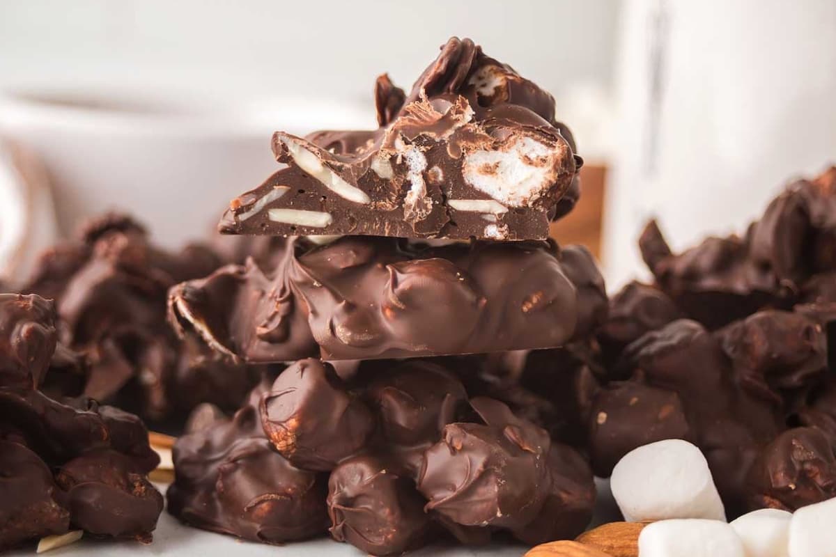 A plate of rocky road candy.