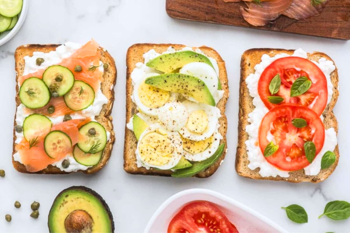 A tray of 5-Minute High Protein Cottage Cheese Toast (Sweet & Savory).