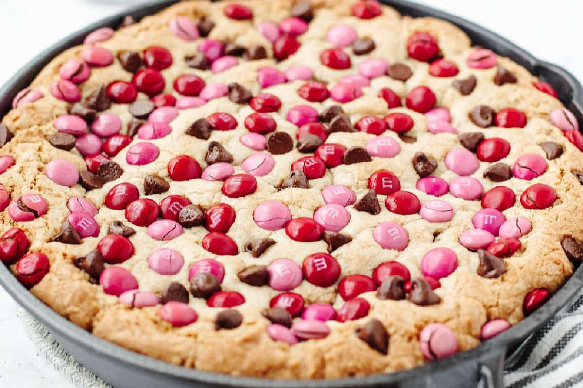A dish of Chocolate Chip Skillet Cookie.