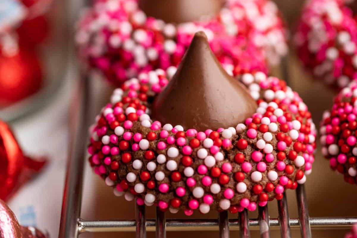 A plate of Valentine’s Day Kiss Cookies.
