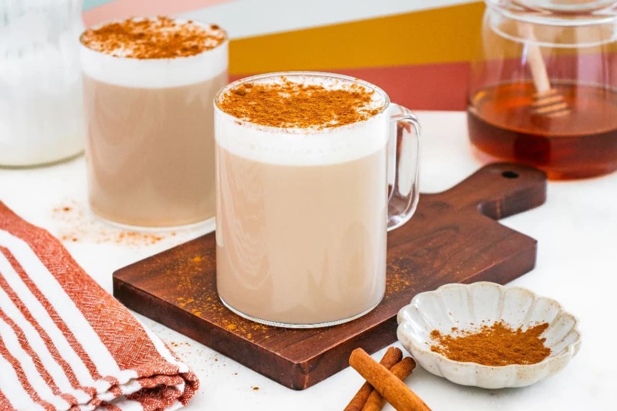 A mug of Café con Miel.