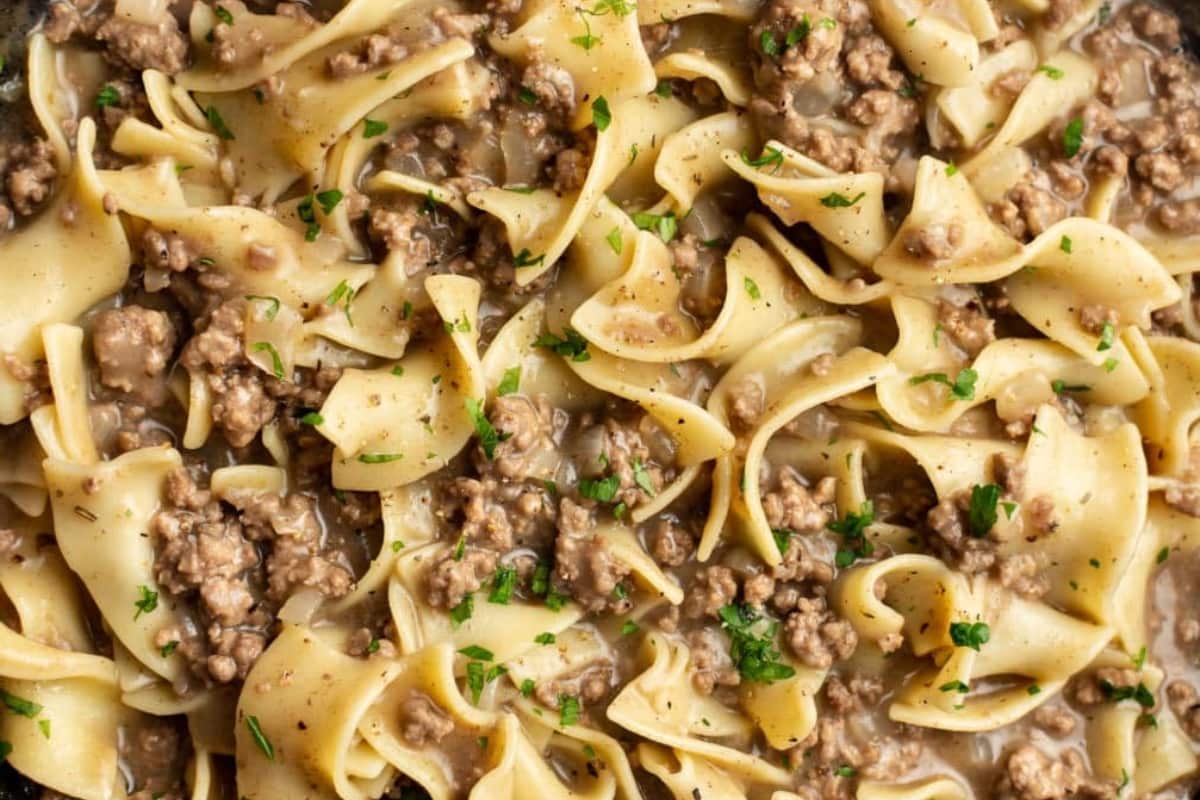 A dish of Easy Beef and Noodles.