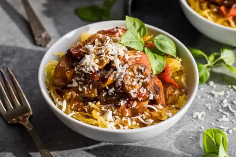 A bowl of Instant Pot Chicken Cacciatore.