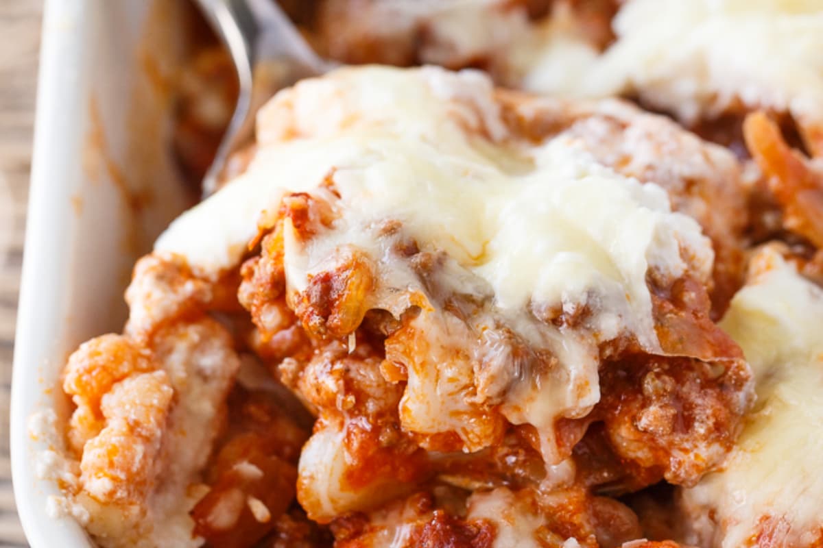 A dish of Keto Cauliflower Ziti.