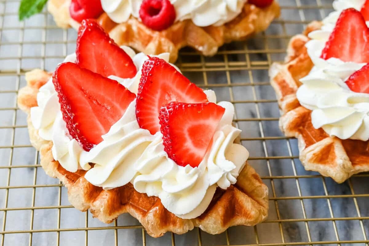 A plate of Easy Croffle Recipe (Croissant Waffle).