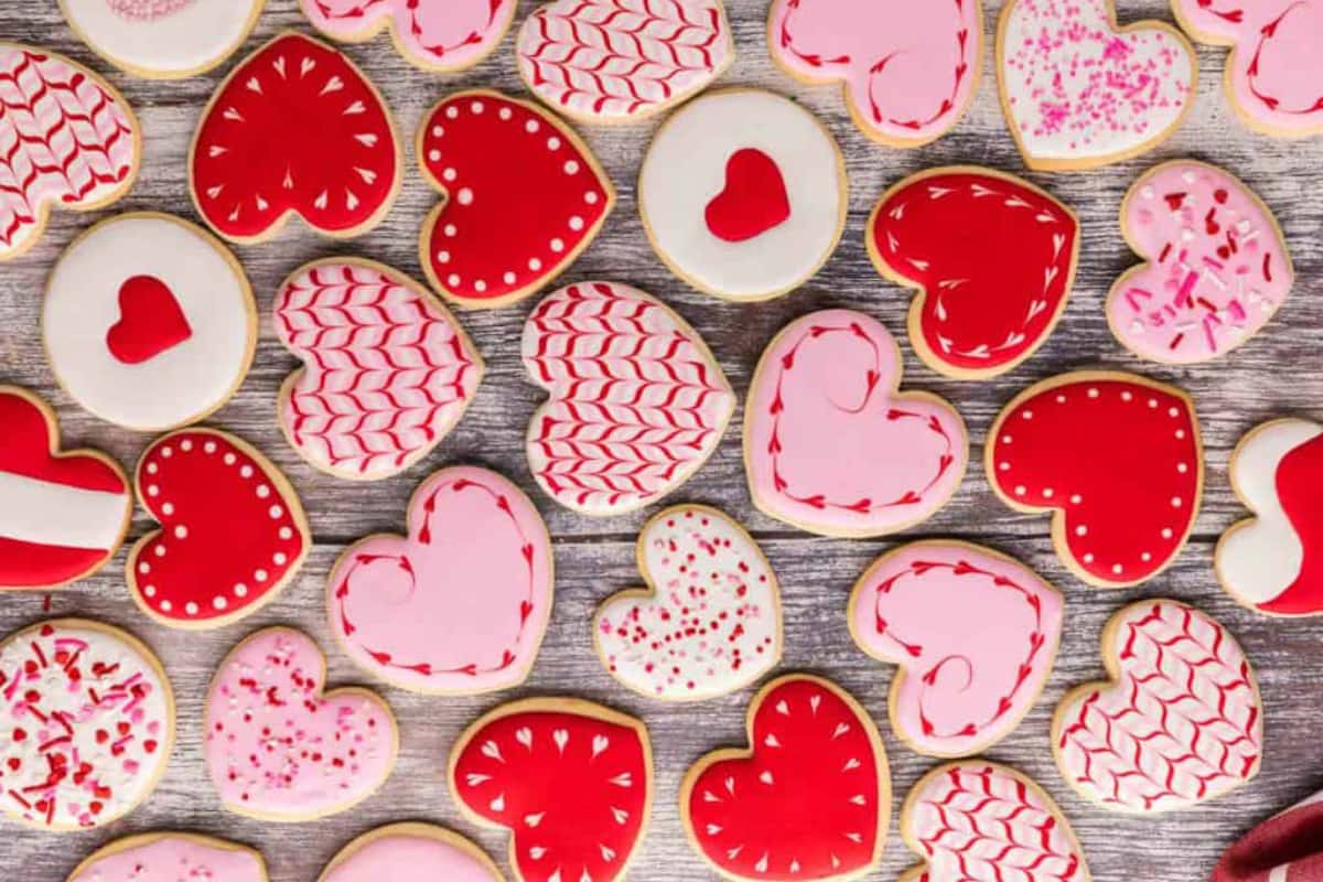A tray of Frosted Valentine’s Cookies.