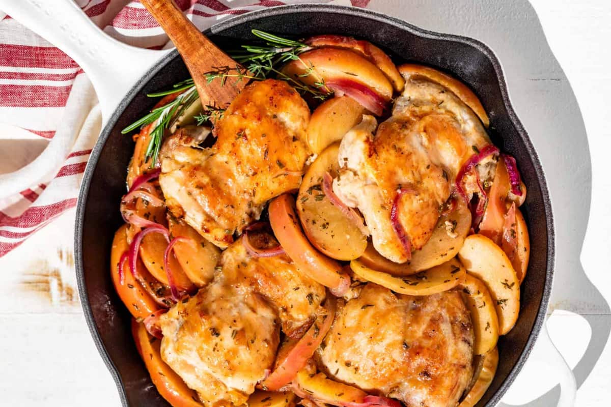 A dish of Apple Cider Chicken.