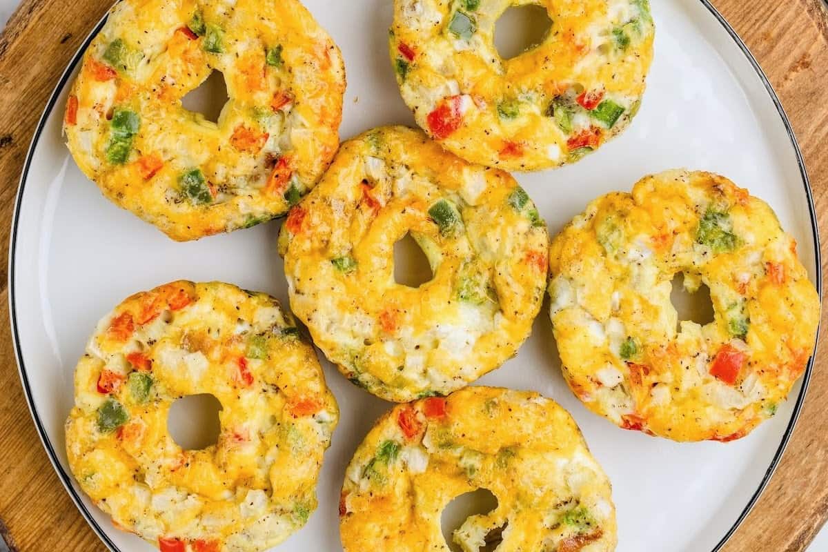 A plate of Dunkin Omelet Bites.