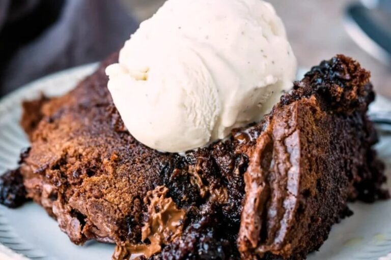 A plate of Slow Cooker Brownies.
