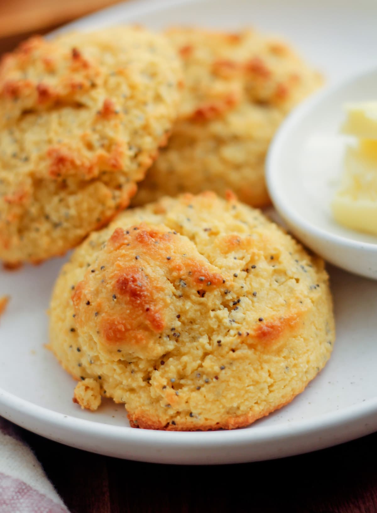 Almond flour rolls on a plate.