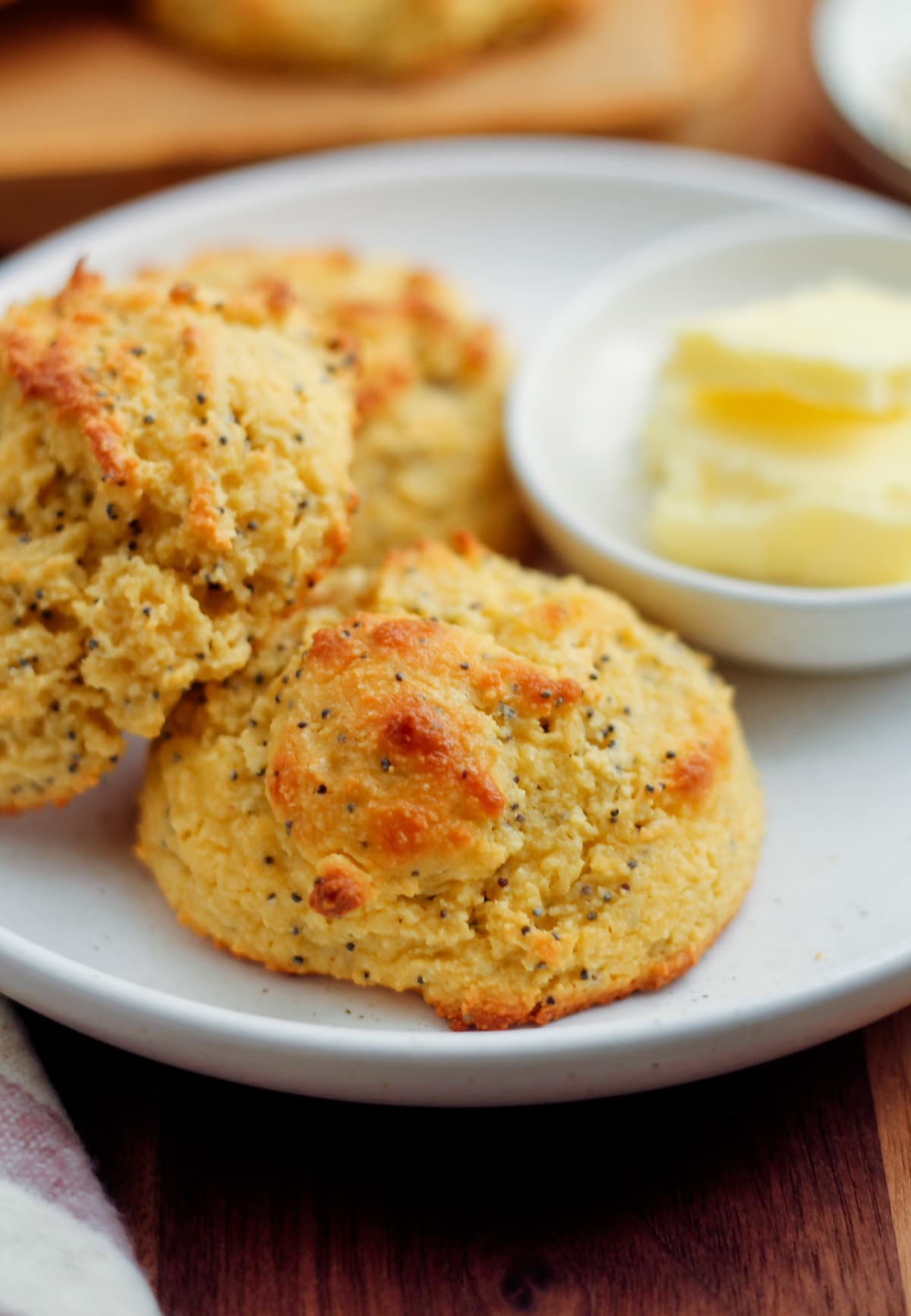 Almond flour rolls on a plate.