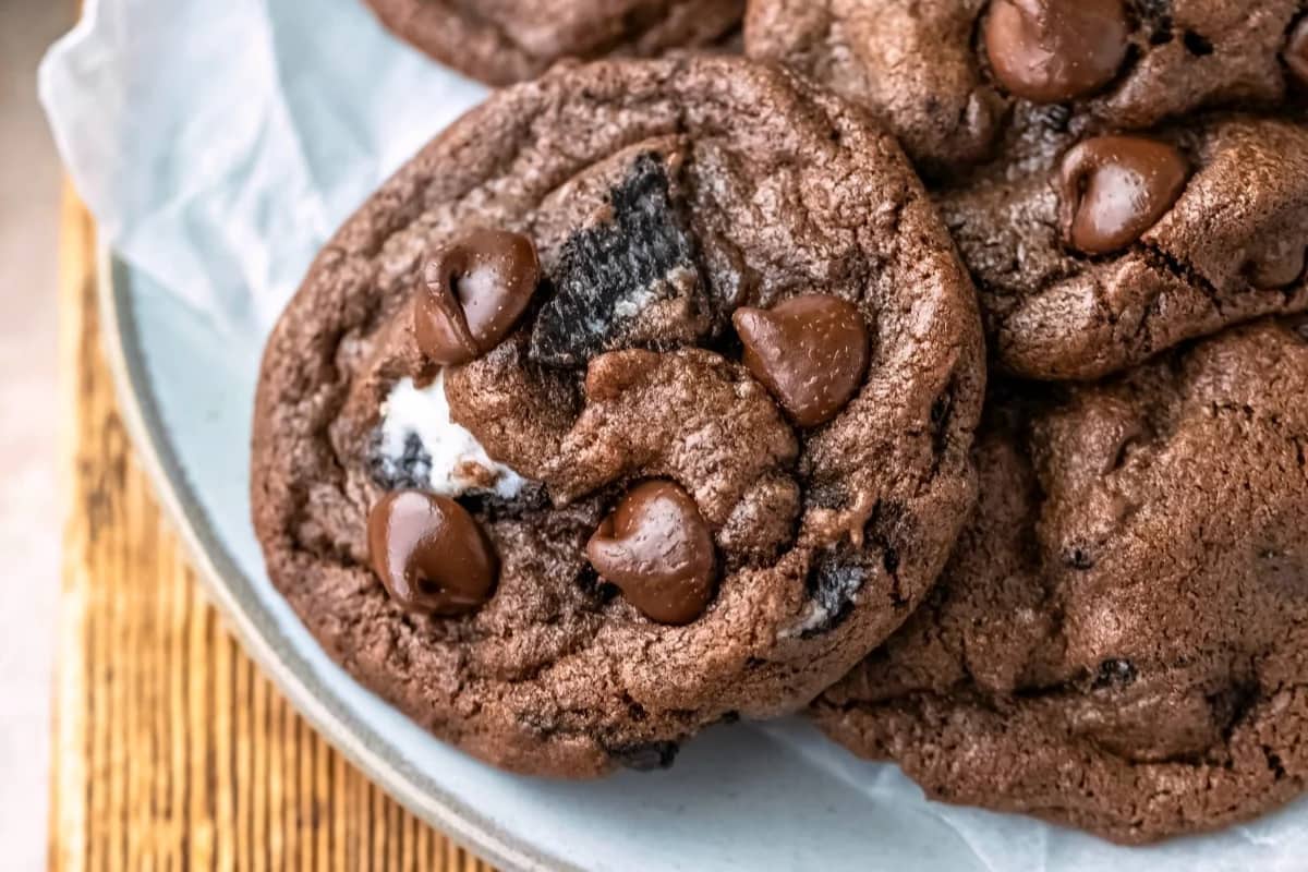 A plate of Chocolate Oreo Cookies.