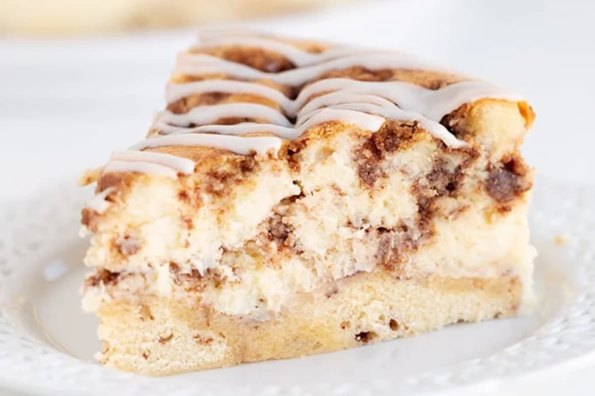 A plate of Cinnamon Roll Cheesecake.
