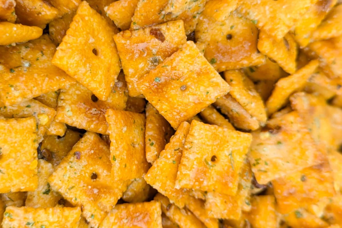 A plate of crunchy smoked cheezits.