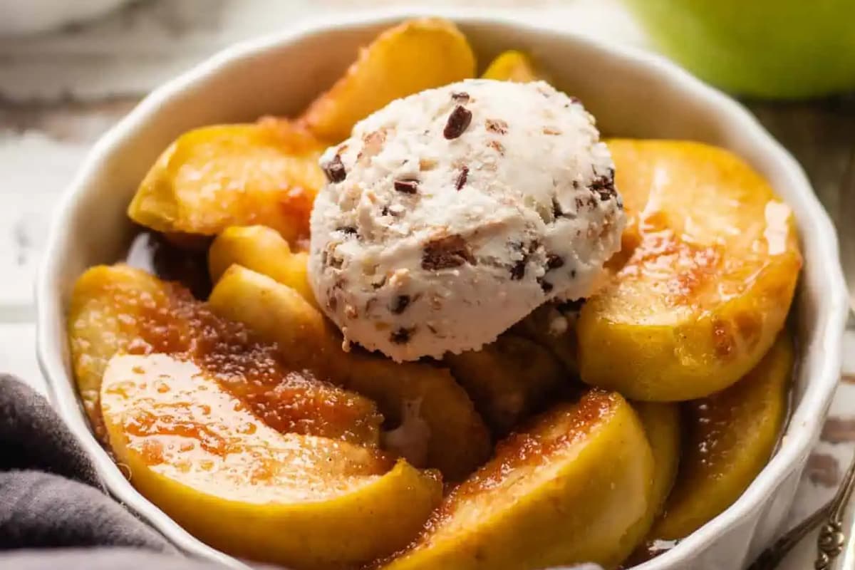 A dish of Oven Baked Apple Slices.