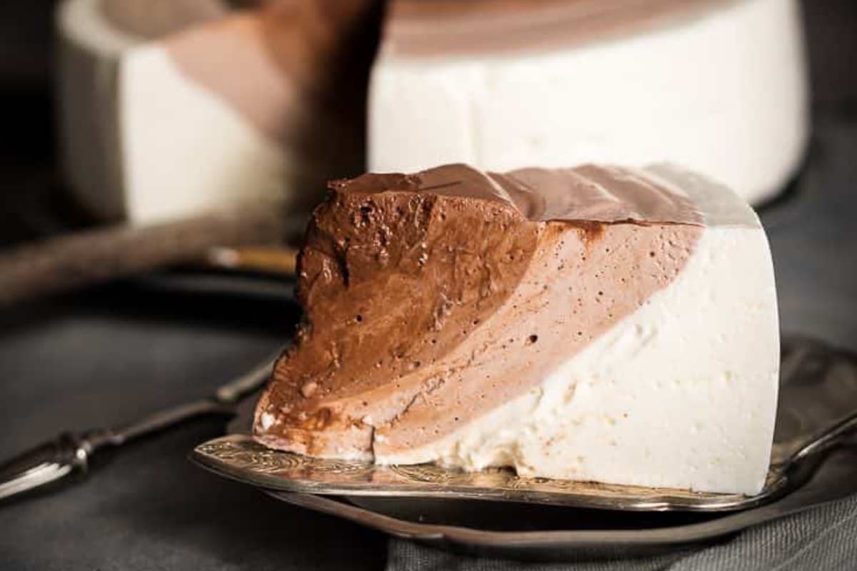 A plate of Chocolate Ripple Sugar-Free Cheesecake.