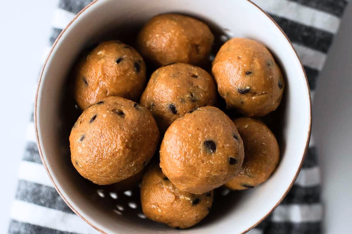A dish of Oat Flour Energy Balls.