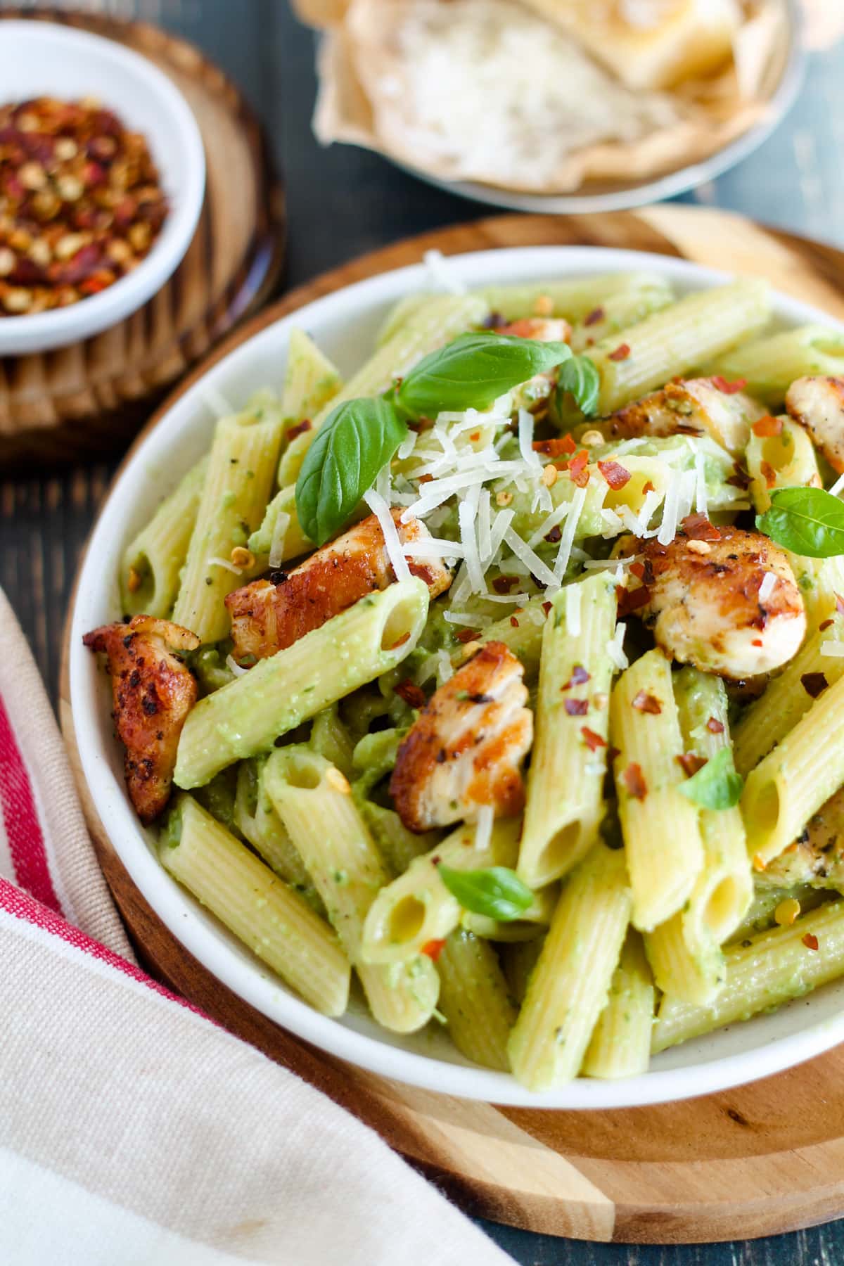 A plate of spicy basil chicken pasta.