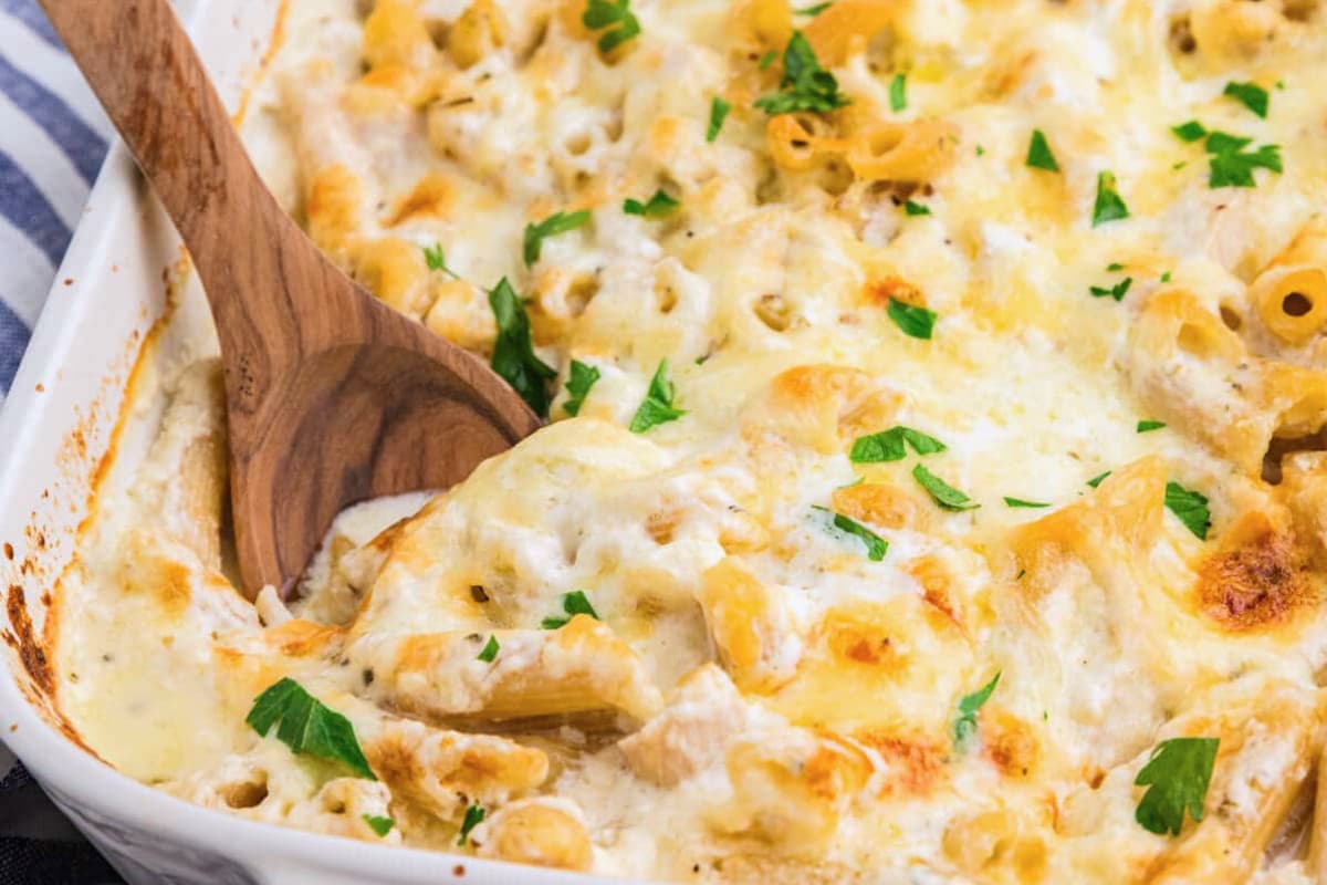 A dish of Chicken Alfredo Bake.