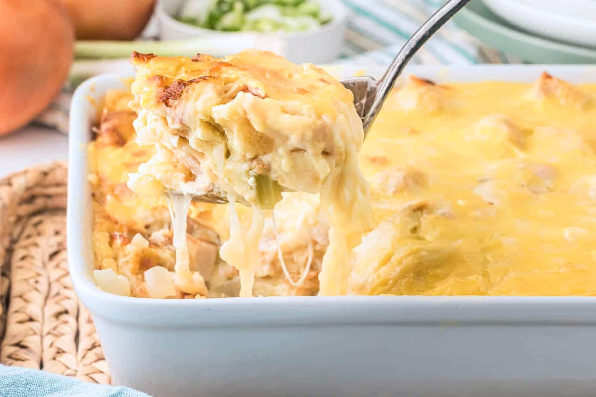 A dish of Chicken Cordon Bleu Casserole.