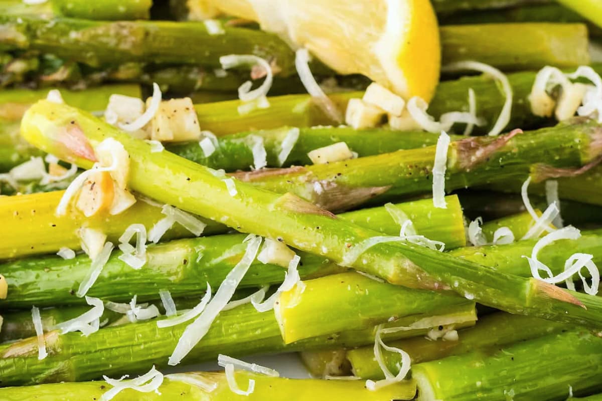 A pan of Oven Roasted Asparagus.