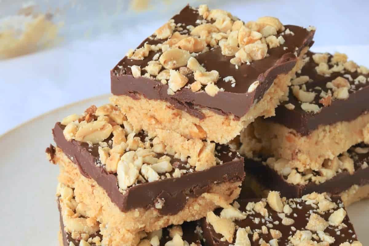 A plate of No-Bake Chocolate Peanut Butter Bars.