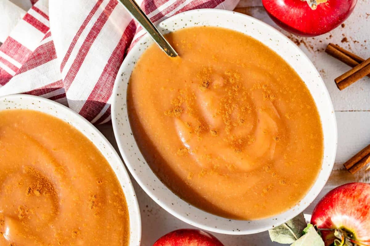 A dish of Crockpot Applesauce.