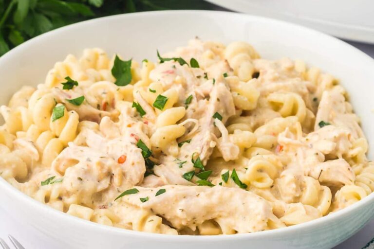 A bowl of Garlic Parmesan Chicken Pasta.