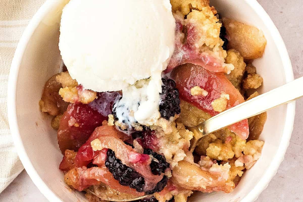 A dish of Apple Blackberry Crumble.
