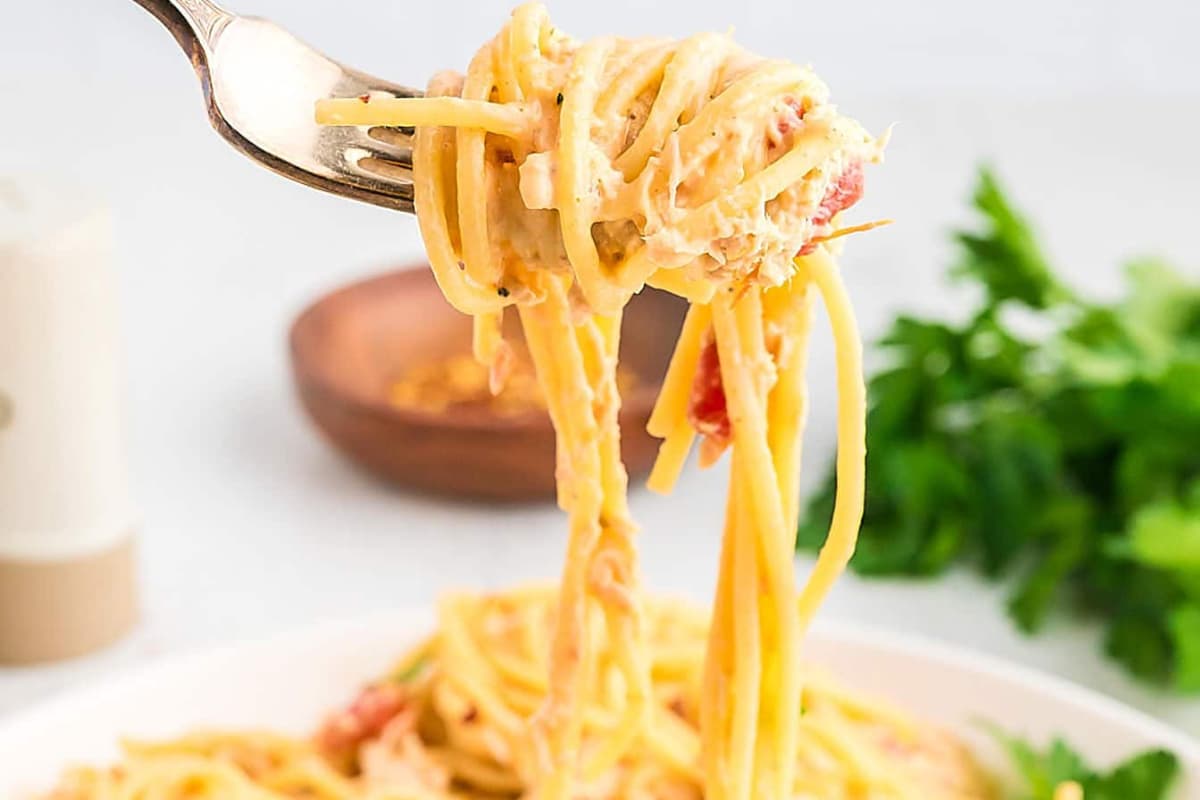 A dish of Crockpot Chicken Spaghetti.