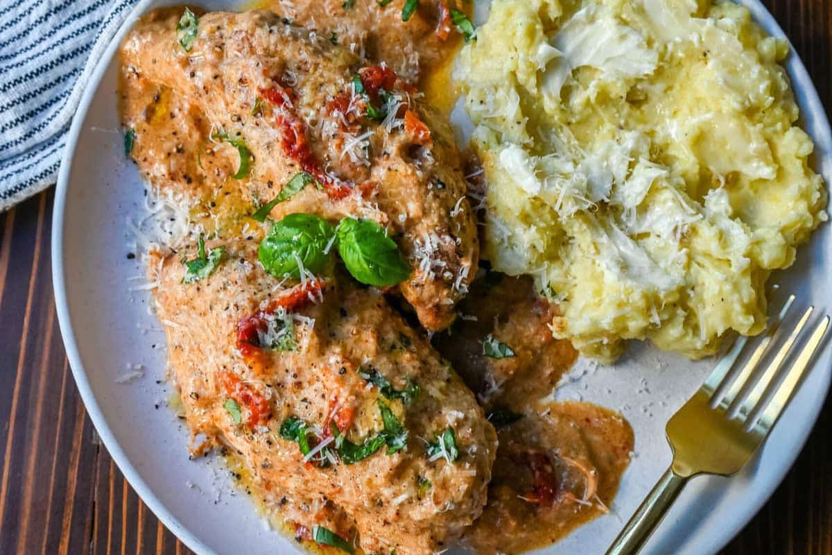 A dish of Crockpot Marry Me Chicken.