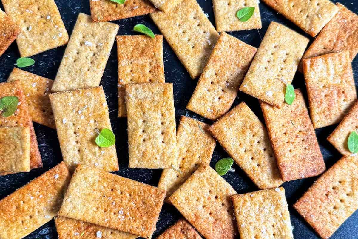 A plate of Kodiak Cakes Crackers.