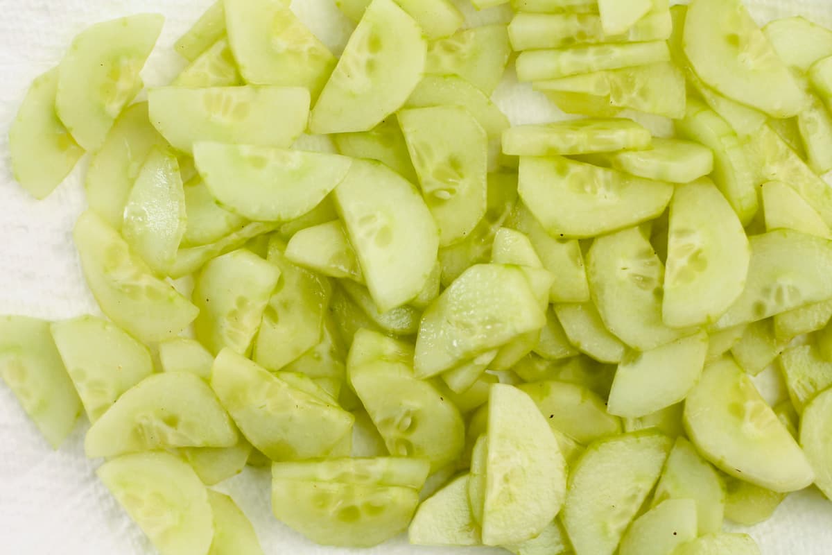 Cucumbers on a paper towel.