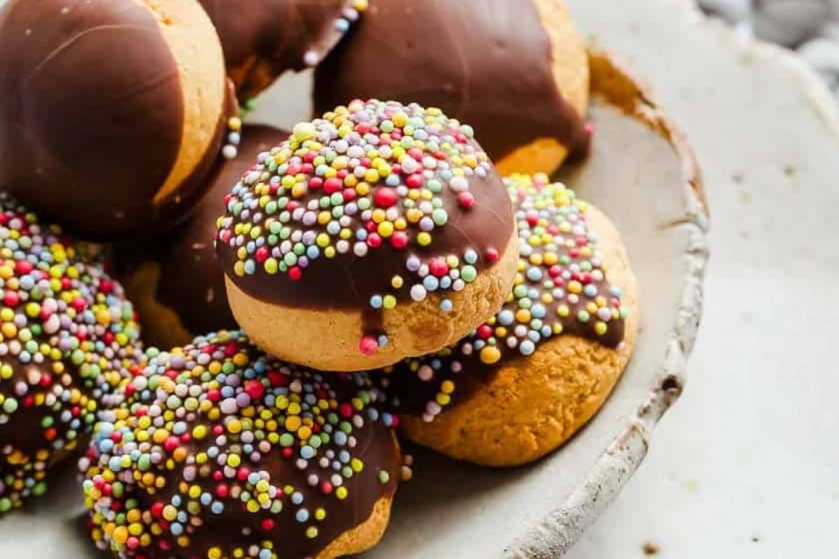 A plate of Low Carb Protein Cookies.
