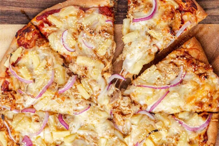 A plate of Teriyaki Hawaiian Chicken Pizza.