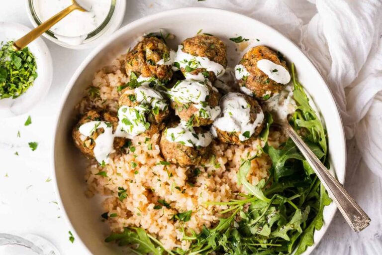 A plate of Garlic Herb Baked Turkey Meatballs.