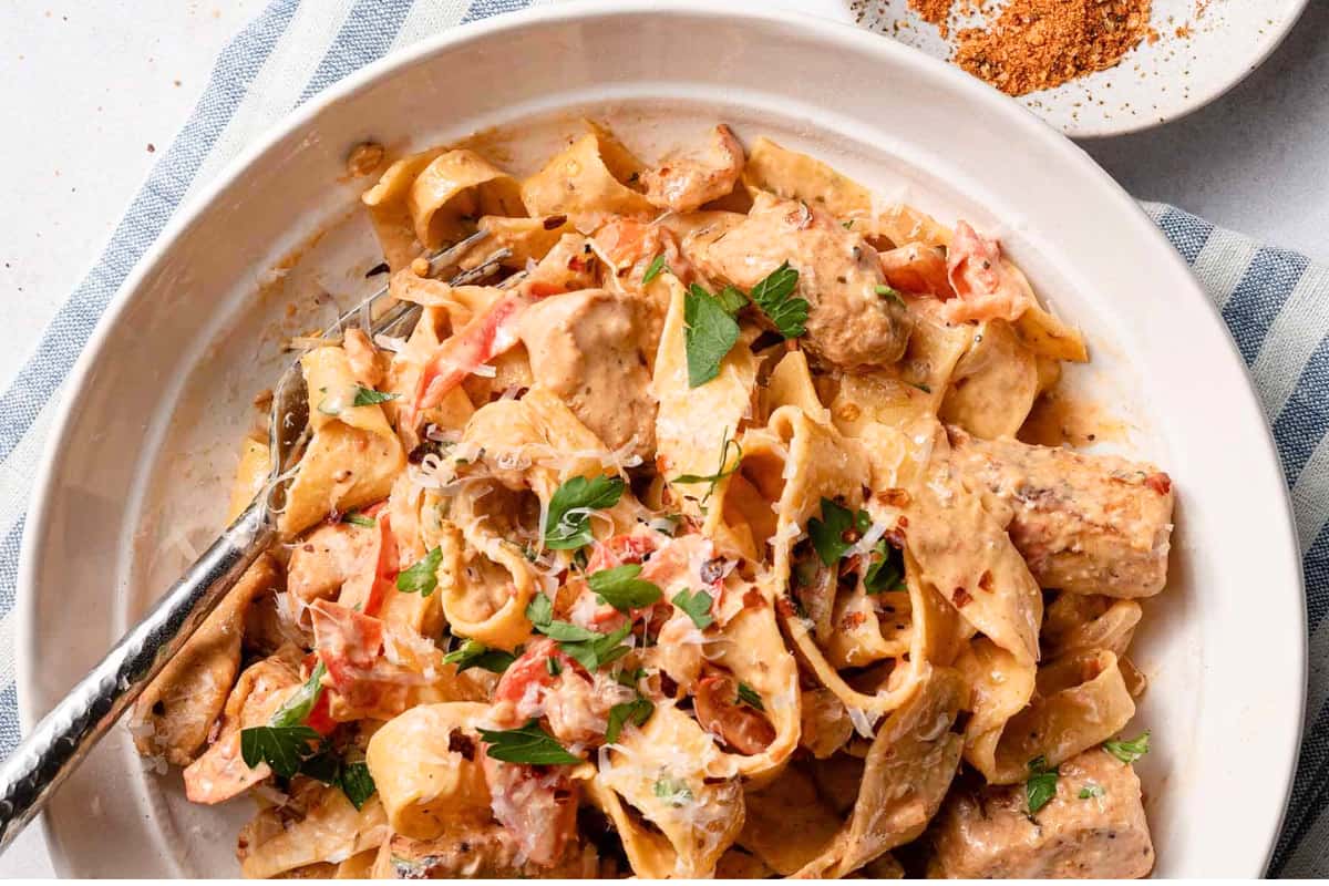 A dish of Creamy Cajun Chicken Pasta.