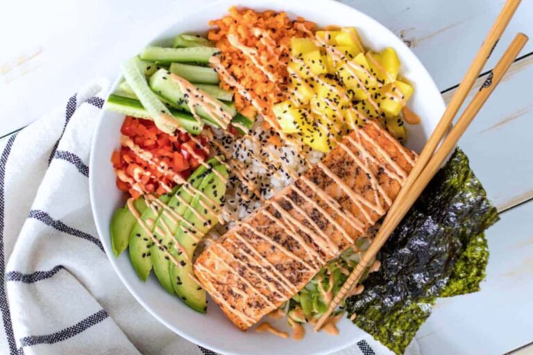 A bowl of Salmon Sushi Bowls with Spicy Mayo.