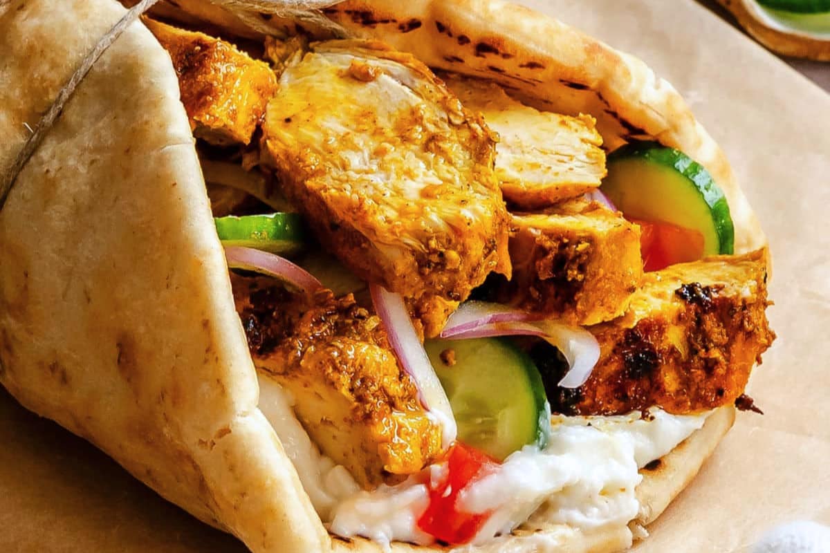 A plate of Easy Chicken Shawarma Recipe.