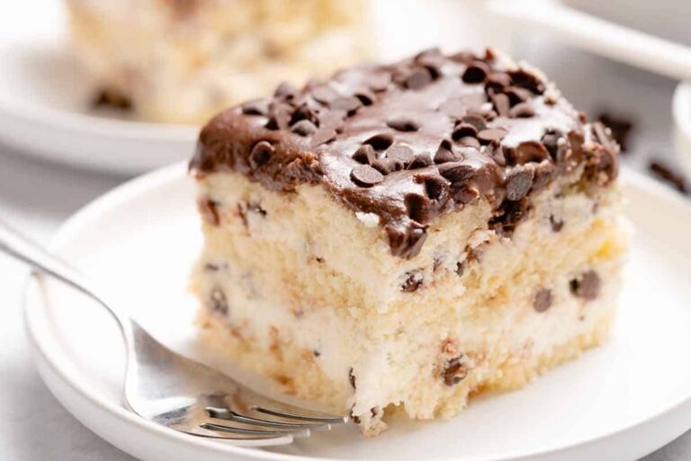 A plate of Easy Cannoli Cake.
