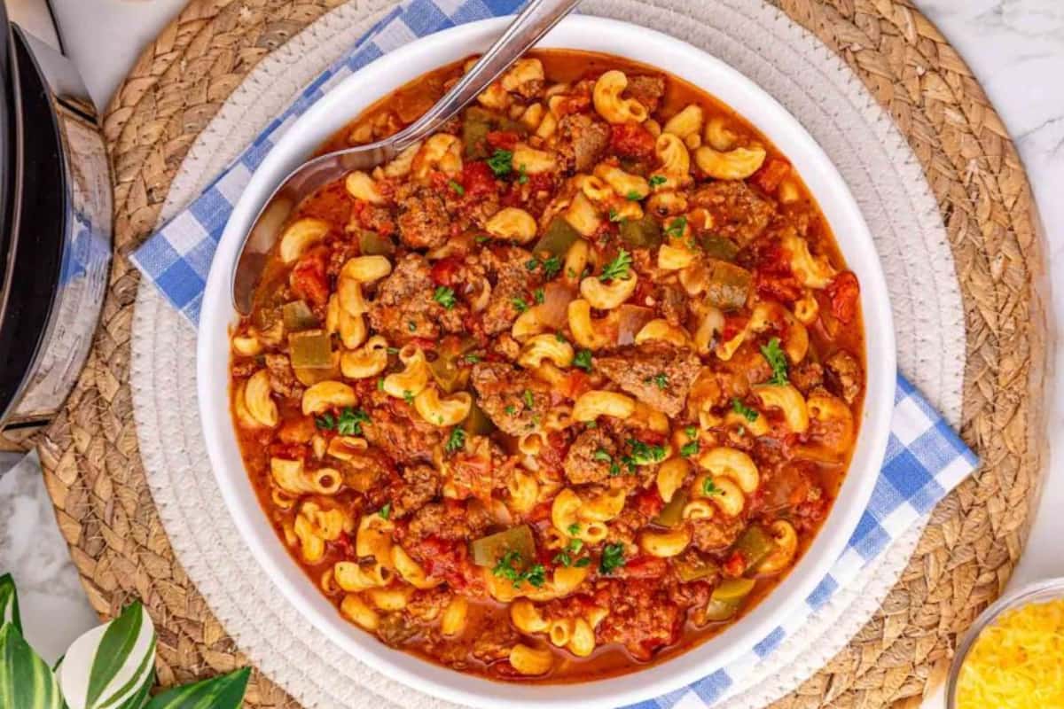 A dish of Crock Pot American Goulash.